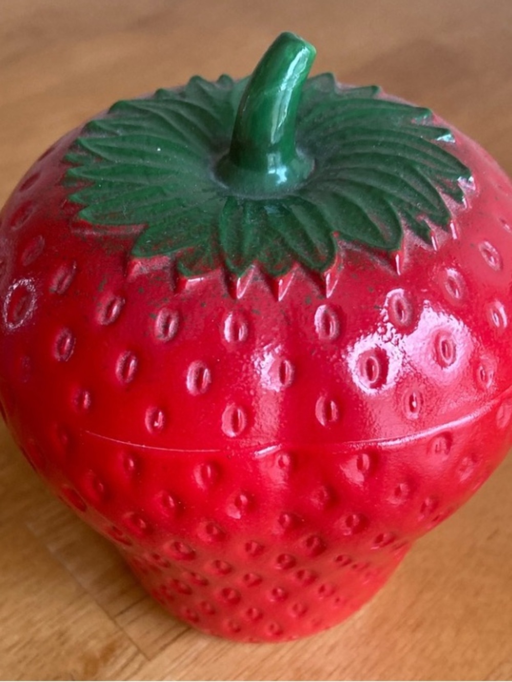 Vintage Glossy Red Strawberry Trinket Jar Green Stem Lid Ceramic EUC - Picture 7 of 12